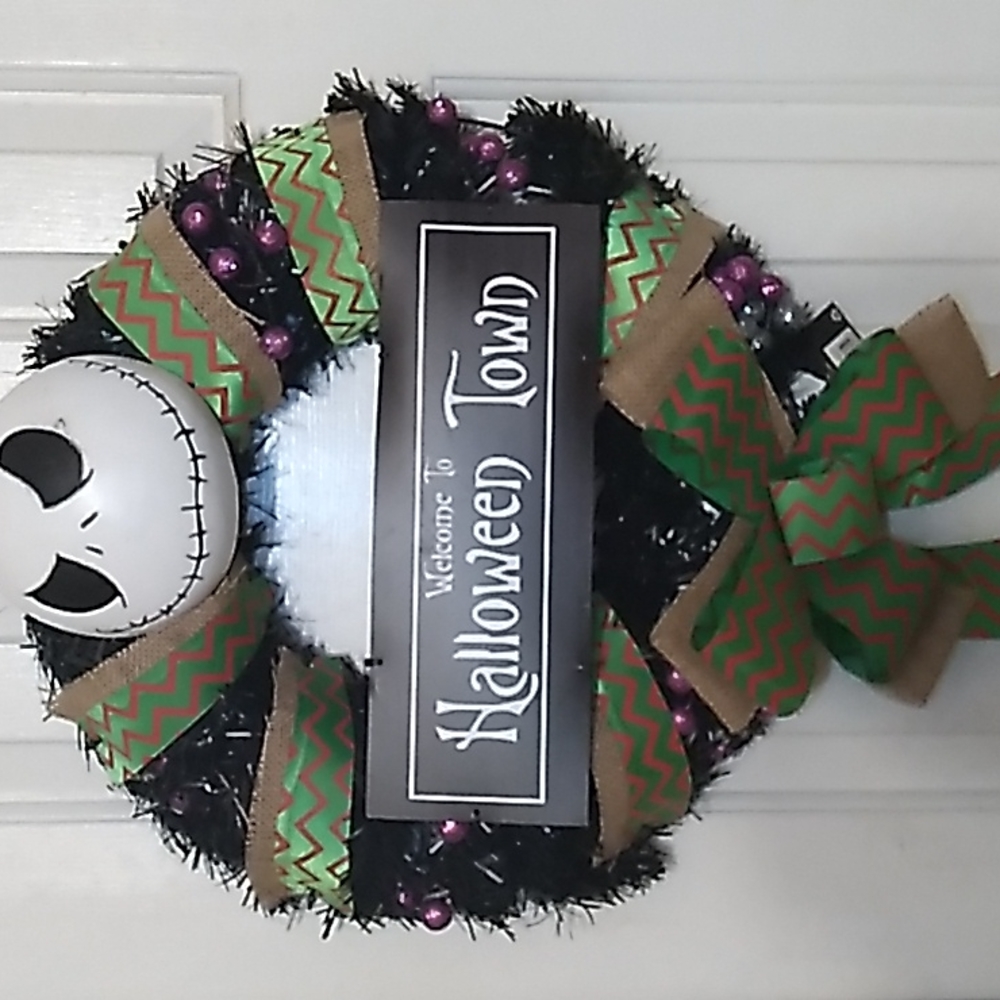 Disney Halloween Wall/Door Wreath Décor - Picture 3 of 6